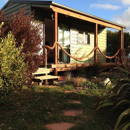 Church Bay Cabin: Sunny, Great Views Appartement Lyttelton Buitenkant foto