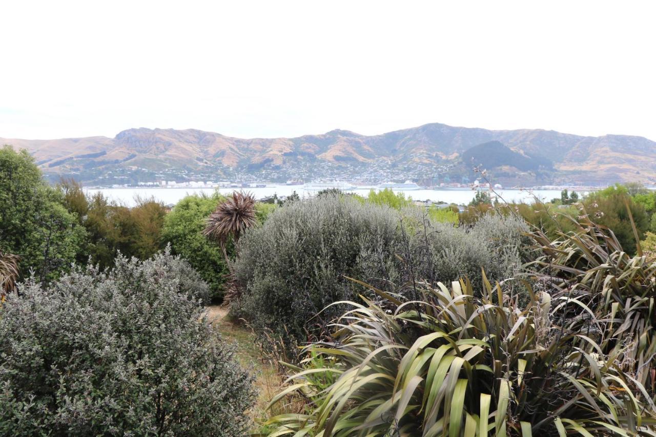Church Bay Cabin: Sunny, Great Views Appartement Lyttelton Buitenkant foto